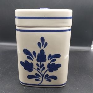 VTG DAEWARE New Jersey Ceramic Blue & White Kitchen Canister